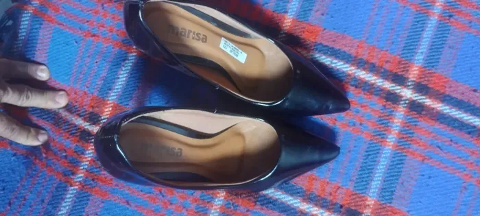 Scarpin Marisa 35. Em boas condições