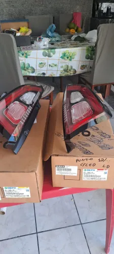 Fiat punto ( lanternas traseira )