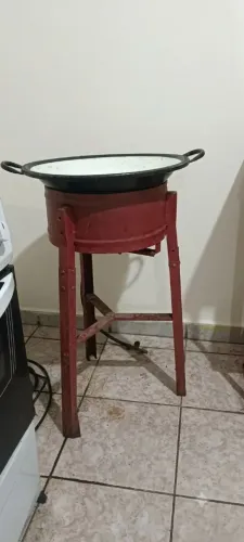 Vende-se tacho e suporte para fritura