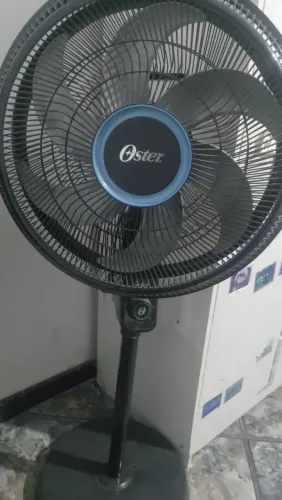 Ventilador de coluna, seminovo.