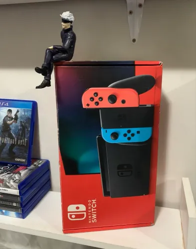 Nintendo Switch V2 Desbloqueado com Combo de Jogos