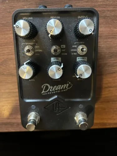 Pedal UAD Dream 65 - Universal Audio - Fender Deluxe - Guitarra - Reverb