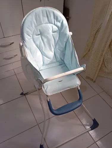 Doa-se cadeirinha de alimentação