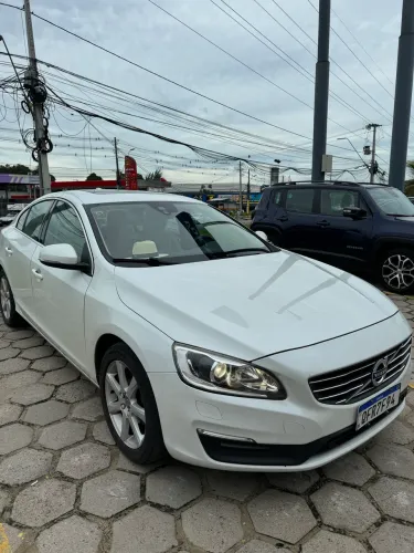 Volvo S60 T-4 Momentum 2.0 190cv 4P 2017
