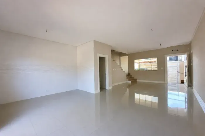 Sobrado à venda 3 Suítes, 2 Vagas, 150m², Centro - Balneário Camboriú - SC