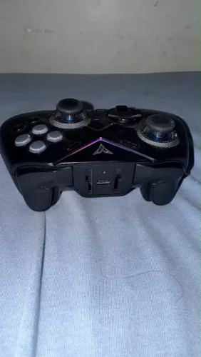 Flydigi vader 4 pro