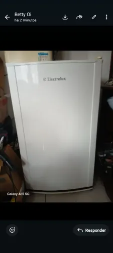 Frigobar electrolux. Gela pouco