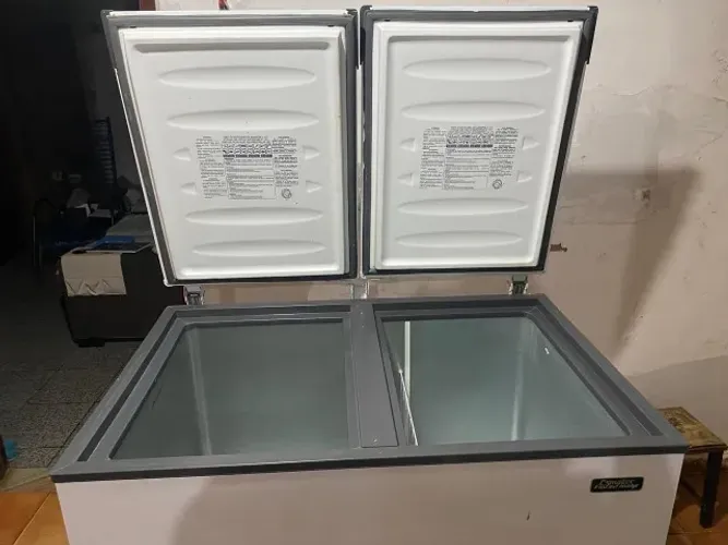 Freezer horizontal esmaltec 303 litros duas portas