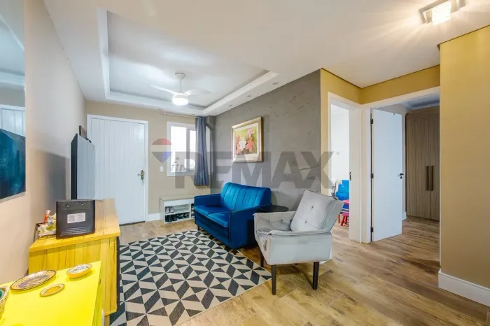 Casa em condomínio com 2 vagas cobertas