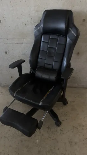 Cadeira DXRacer Classic Footrest (Detalhes)