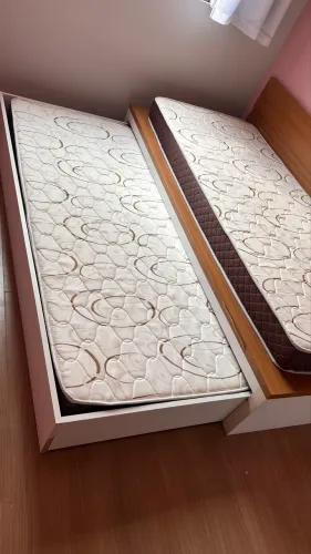 Cama de solteiro 