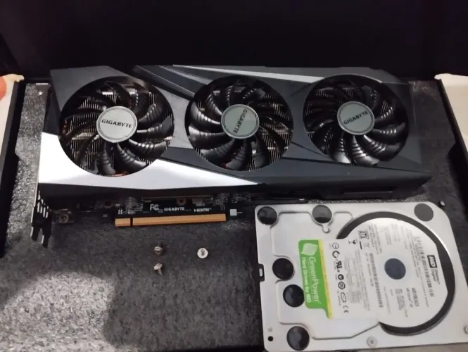 RX 7600 MUITO NOVA