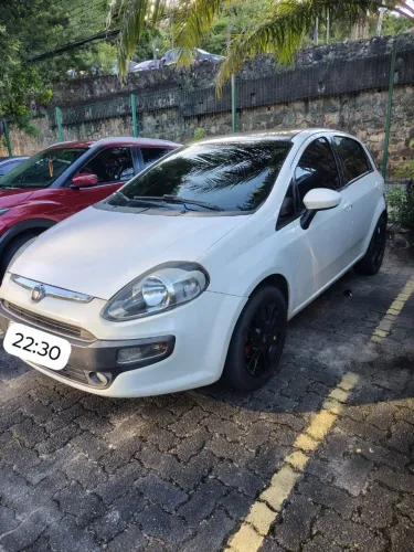 Fiat Punto Essence 1.6 Flex 16V 5P 2013