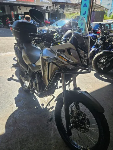 Sahara 300 Adventure 24/24 28mil km vendendo para adquirir uma maior