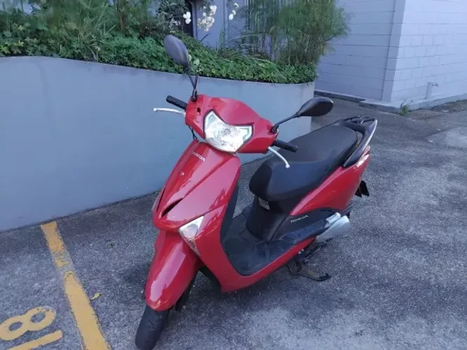VENDO MOTO HONDA LEAD - ANO 2011/2011
