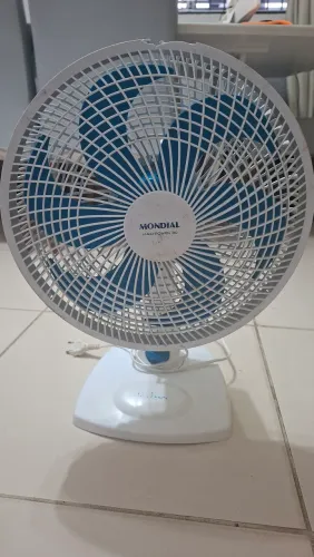 Ventilador mondial branco
