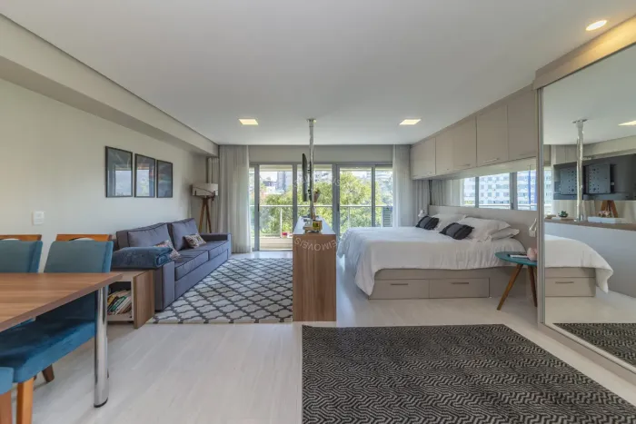 Apartamento mobiliado para alugar no Petrópolis com 1 quarto (1 suíte)