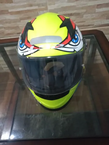 Capacete