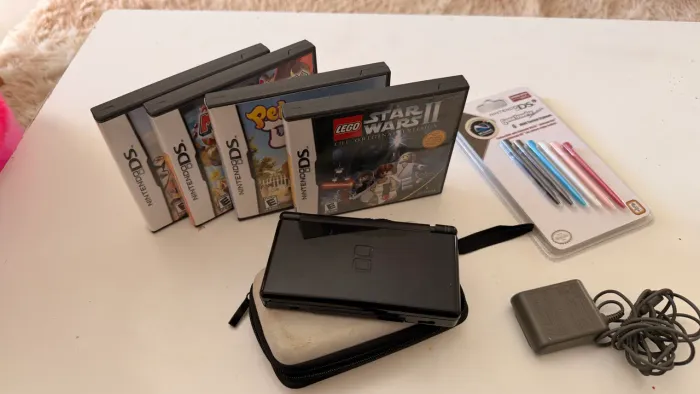 Nitendo ds lite