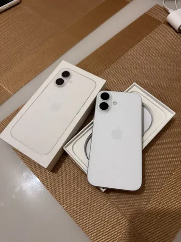 iPhone 16 256GB