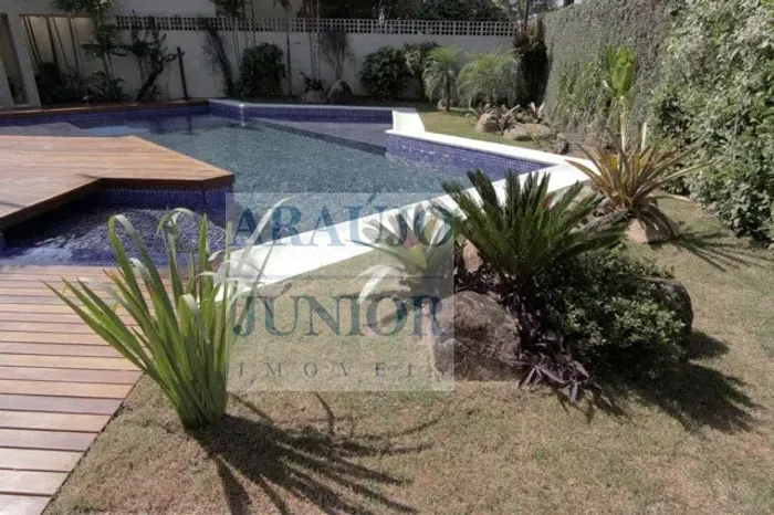 CASA DE ALTO PADRÃO EM CONDOMINIO FECHADO PARA VENDER EM AMERICANA.