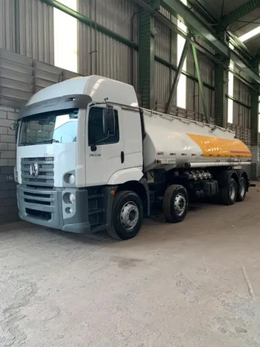 VW 30330 BITRUCK 2019 COM TANQUE