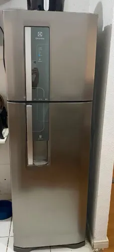 Geladeira inox Electrolux