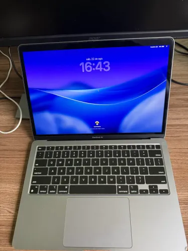 Mac m1 air 8gb Ram/256 gb SSD