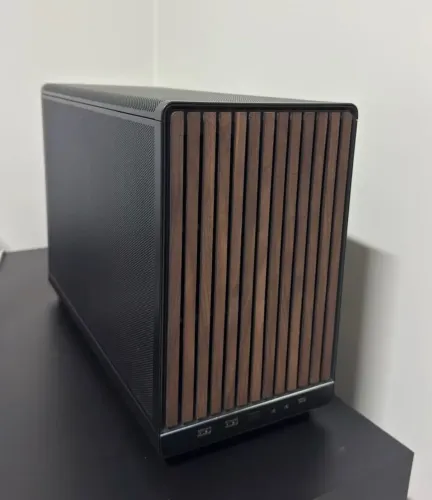 Mini ATX PC Gamer Ryzen 5 9600X 32GB 7600mhz RTX 5070 12GB