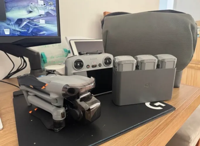 DJI Mavic Air 3 Flymore Combo + Controle com Tela + Bolsa DJI