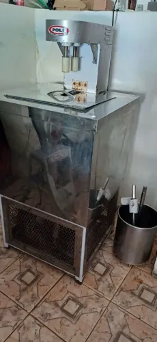 Máquina de sorvete e picolé