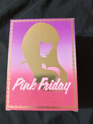 Nicki Minaj frasco vazio.