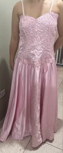 Debutante rosa bordado
