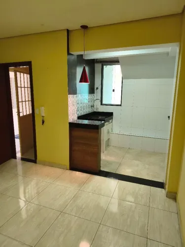 Apartamento pequeno ótimo e seguro.