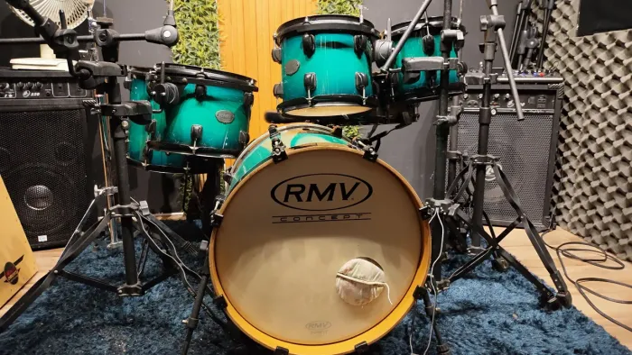 Bateria Rmv concept ocean blue