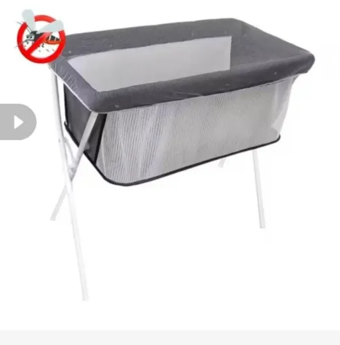 Berço portátil,semi novo cinza 