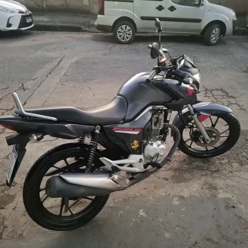 Vendo linda CG 160 fan 