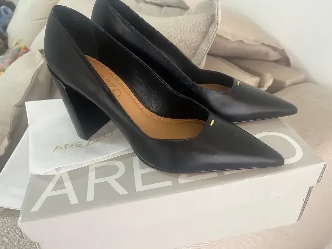 Sapato scarpin Arezzo novo, salto 8cm