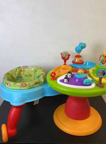Centro de atividades 3 em 1 Around We Go da bright starts .