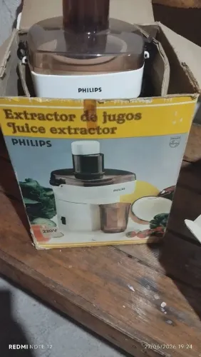 Vendo centrífuga de sucos vintage da marca Philips , voltagem 220 apenas 80,00
