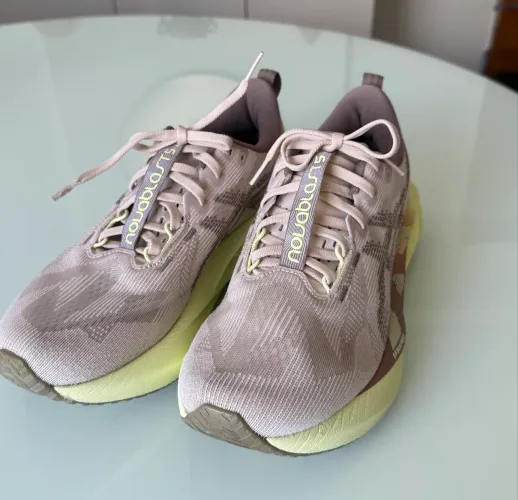 Tênis Asics Novablast 5