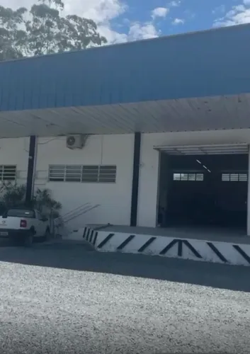 Galpões de 2.700 m2 Guabiruba Bairro Centro