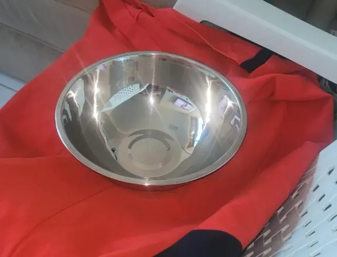 Saladeira Inox Super Conservada
