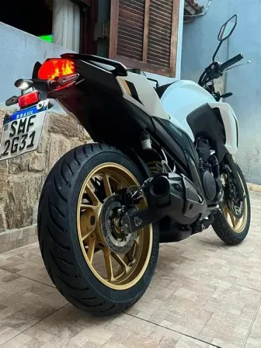 YAMAHA FZ25 FAZER 2025
