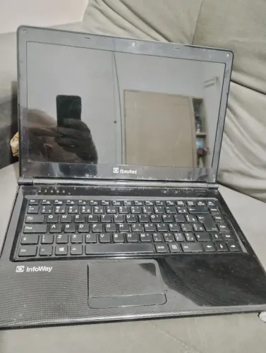 Notebook Itautec no estado leia