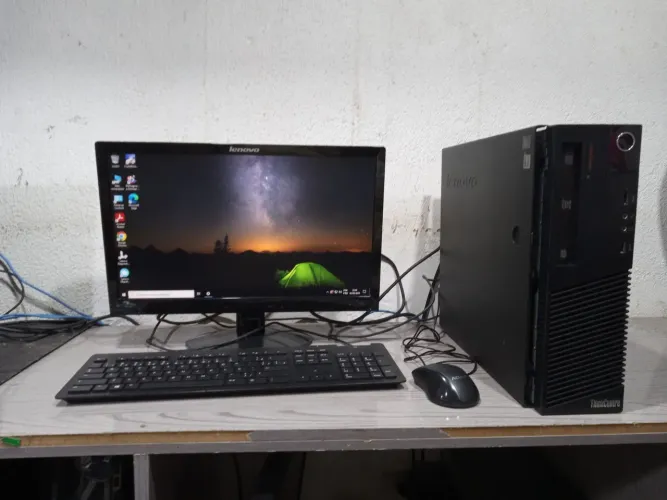 Vende-se um computador