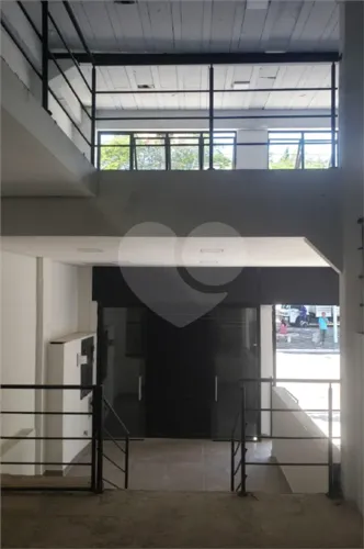 Prédio inteiro à venda em Lapa - SP