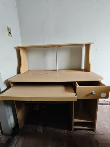 Escrivaninha - mesa de estudo