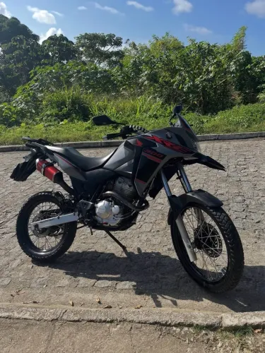 Troco em carro xre 300 2022 no meu nome!