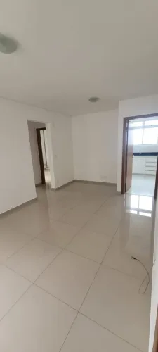 Apartamento no prado de 02 quartos, 01 é o suíte, 02 vagas em linha com elevador, 64,55m2